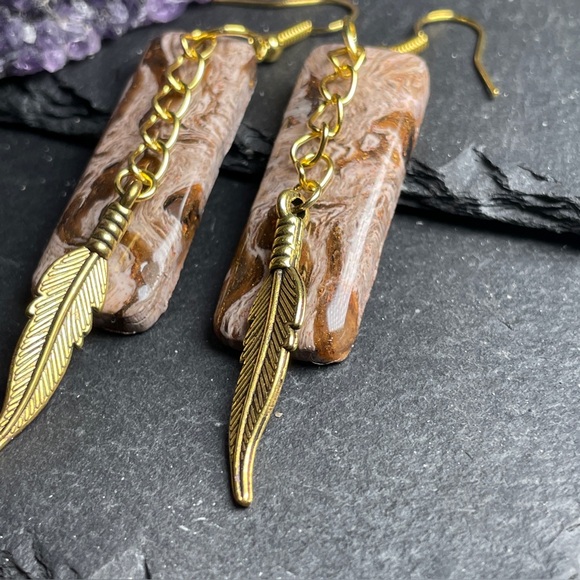 Elegant Hand Crafted Gold and Brown Feather Dangle Earrings - Picture 14 of 14